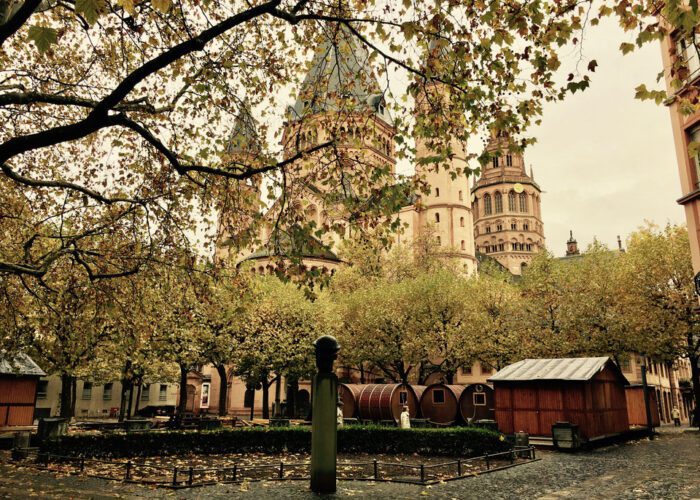 Mainz Cathedral in autumn